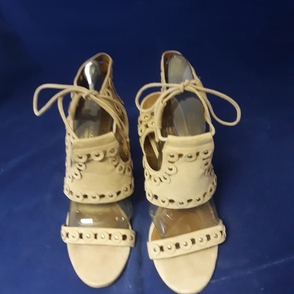 Authentic $384 Aquazzura open cut stud suede heels 7.5 - Picture 3 of 9